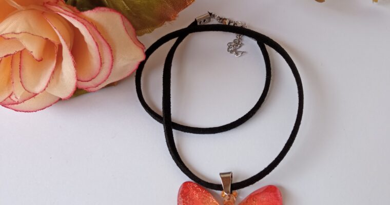 Colgante Choker Mariposa