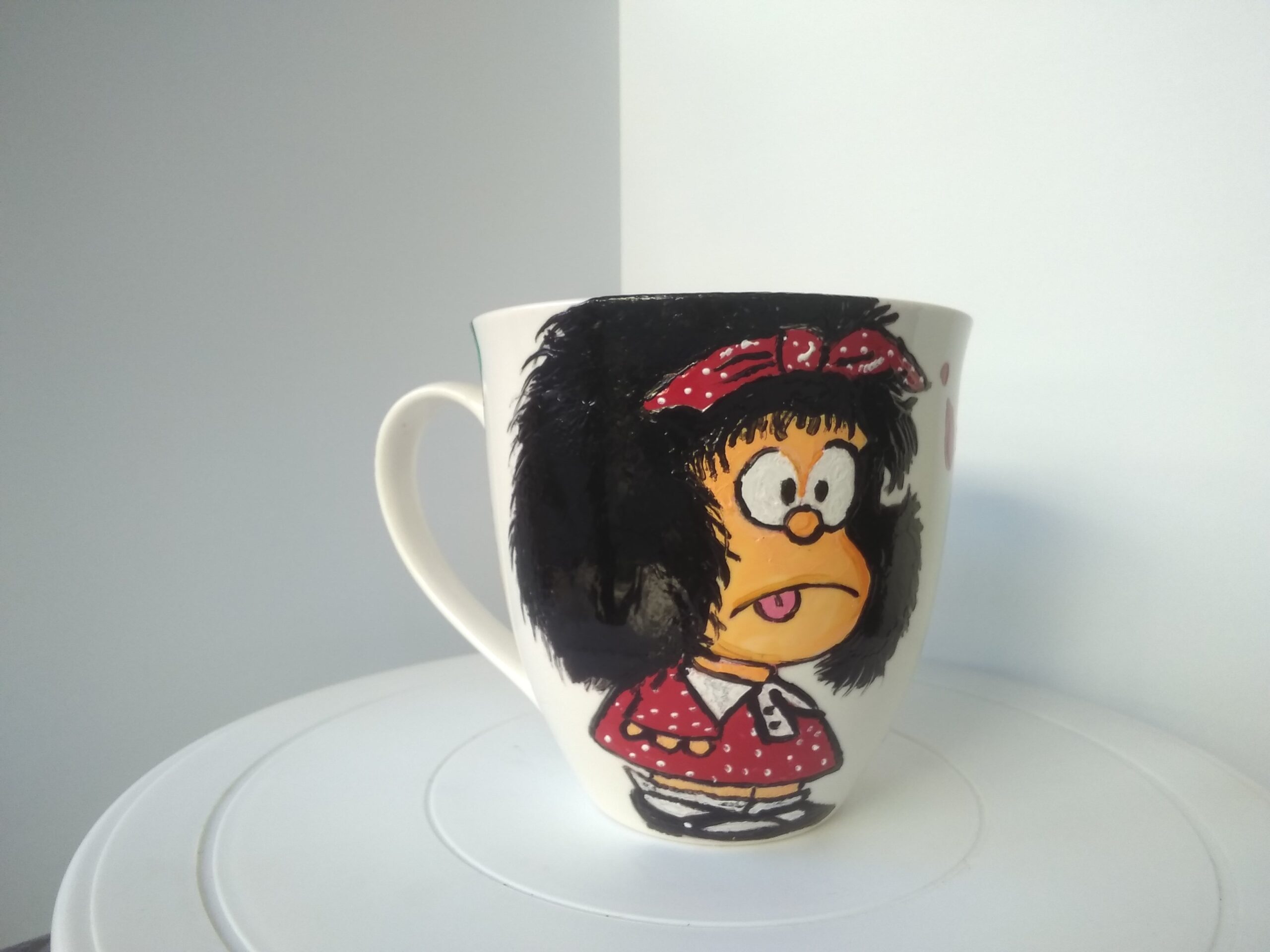 Tazón MAFALDA , Pintado a mano. $9000 ( VENDIDO)