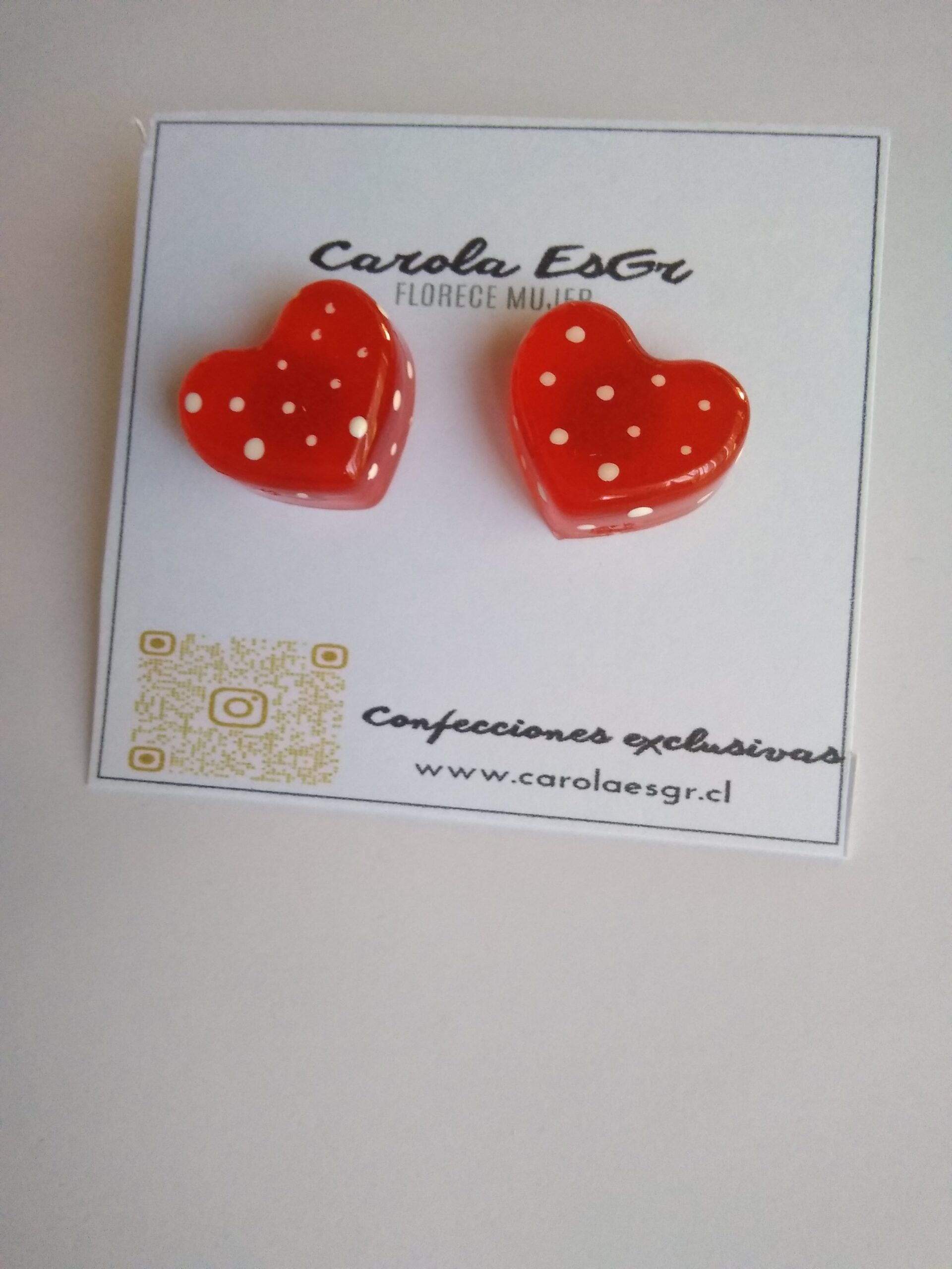 Aretes Love